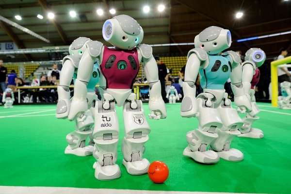 کسب مقام قهرمانی تیم رباتیک دانشجویی ایران در مسابقات چین