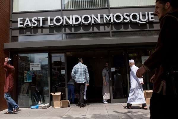 تخلیه مسجد شرق لندن در پی تهدید به بمبگذاری