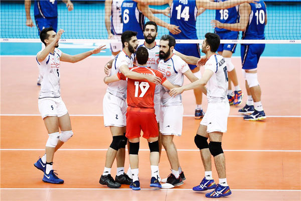 پیروزی تیم ملی والیبال ایران برابر ایتالیا