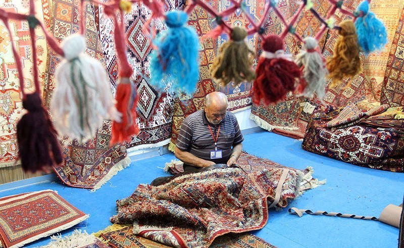 نامناسب بودن  بازار فروش محصولات صنایع دستی در کردستان