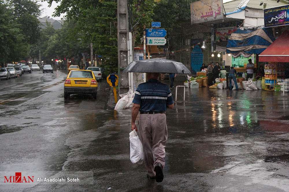 بارش شدید باران در جنوب کشور/ شهرهای بزرگ همچنان آلوده است