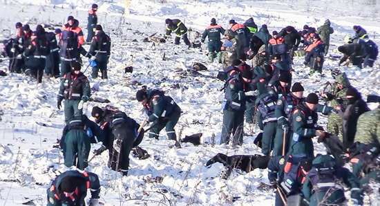 کشف بقایای جسد قربانیان سقوط هواپیما در روسیه