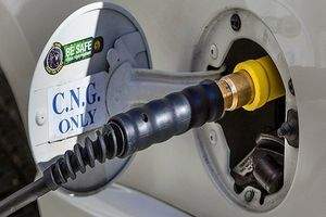 نرخ سی‌ان‌جی از اول خرداد افزایش می یابد/ میزان سهمیه بنزین برای خودروهای شخصی و عمومی