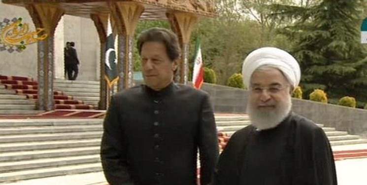 استقبال رسمی از عمران خان توسط روحانی