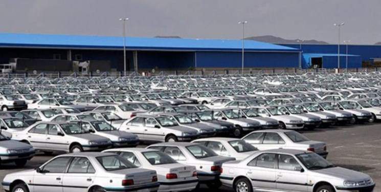 کاهش لحظه‌ای قیمت خودرو در بازار/افت ۹ میلیونی پراید