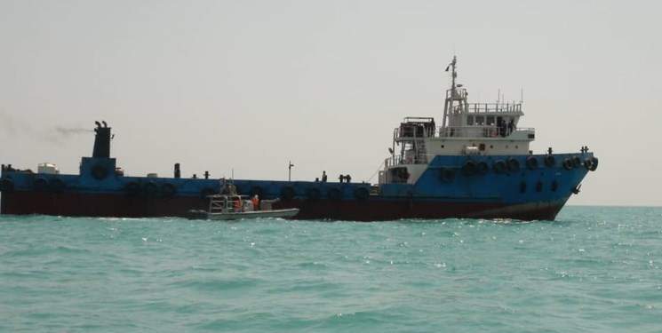 کشف ۷۰۰ هزار لیتر سوخت قاچاق توسط سپاه در خلیج فارس/ ۷ تبعه خارجی دستگیر شدند