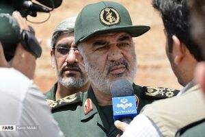 سرلشکر سلامی: مطمئنیم‌ آمریکایی‌ها ‌علاقه‌ای به جنگ با ایران ندارد
