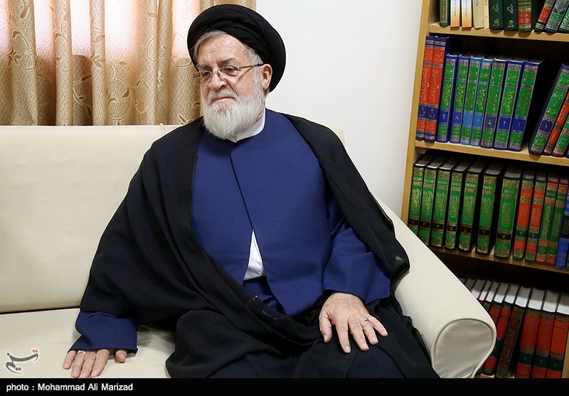 روحانی با استعفای رئیس بنیاد شهید موافقت کرد