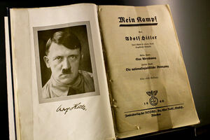 هیتلر درباره یهودی‌ها چه می‌گوید؟