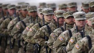 روزهای آخر ترامپ در کاخ سفید و صف نظامیان آمریکاییِ در راه خانه!