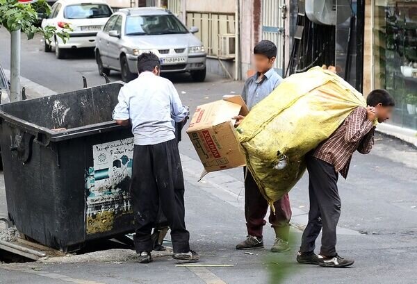 رئیس اورژانس اجتماعی کشور: تهران حدود ۴ هزار کودک زباله‌گرد دارد