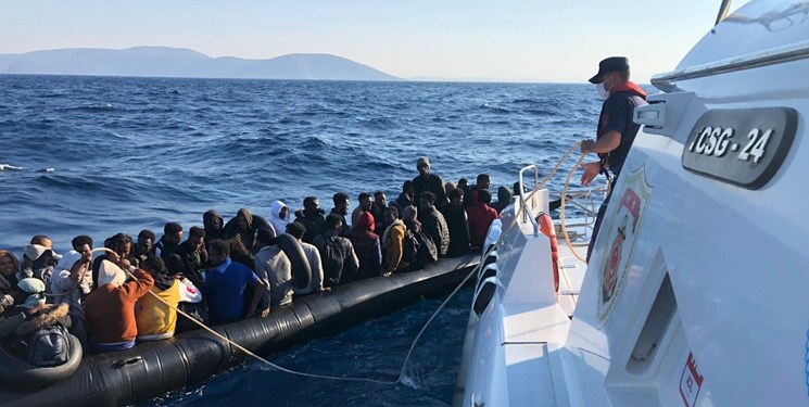 نجات جان 194 پناهجوی گرفتار در دریای اژه توسط گارد ساحلی ترکیه